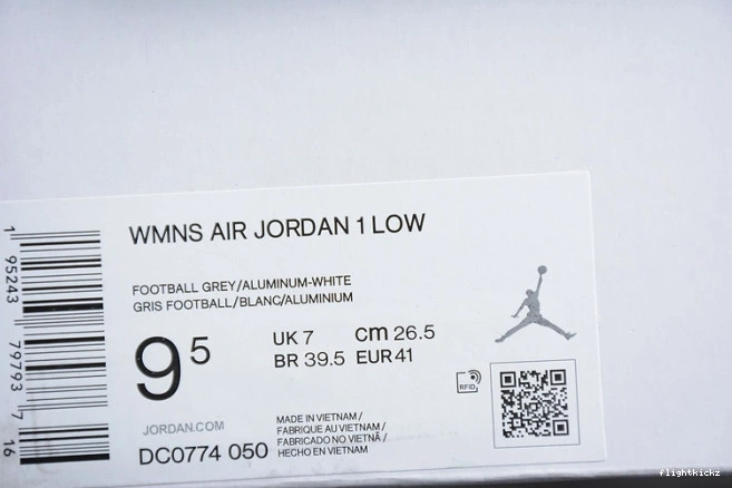 (W) 1 Low Jordan Blue University DC0774-050 0714